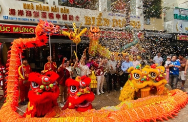 THUÊ MÚA LÂN KHAI TRƯƠNG GIÁ RẺ